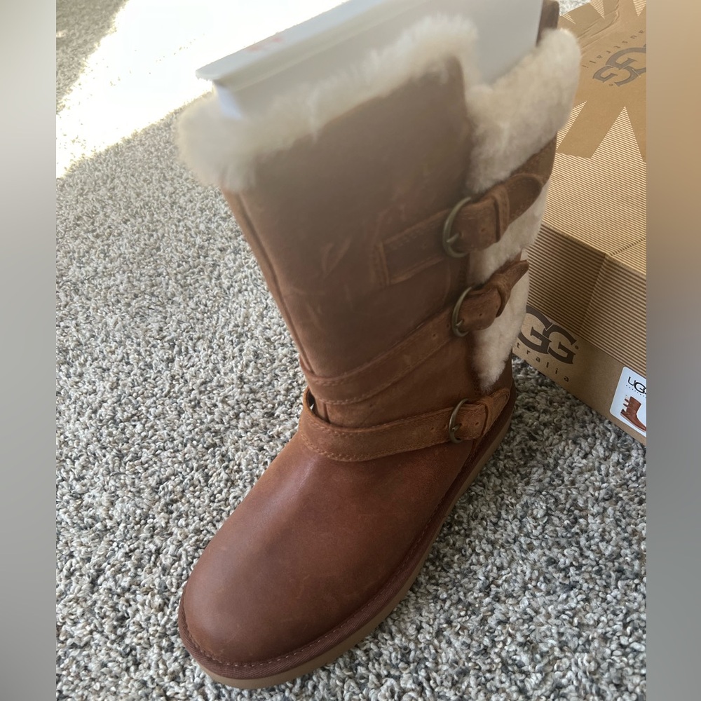 Authentic Brand New Ugg- Lightweight Cushioning D… - image 8